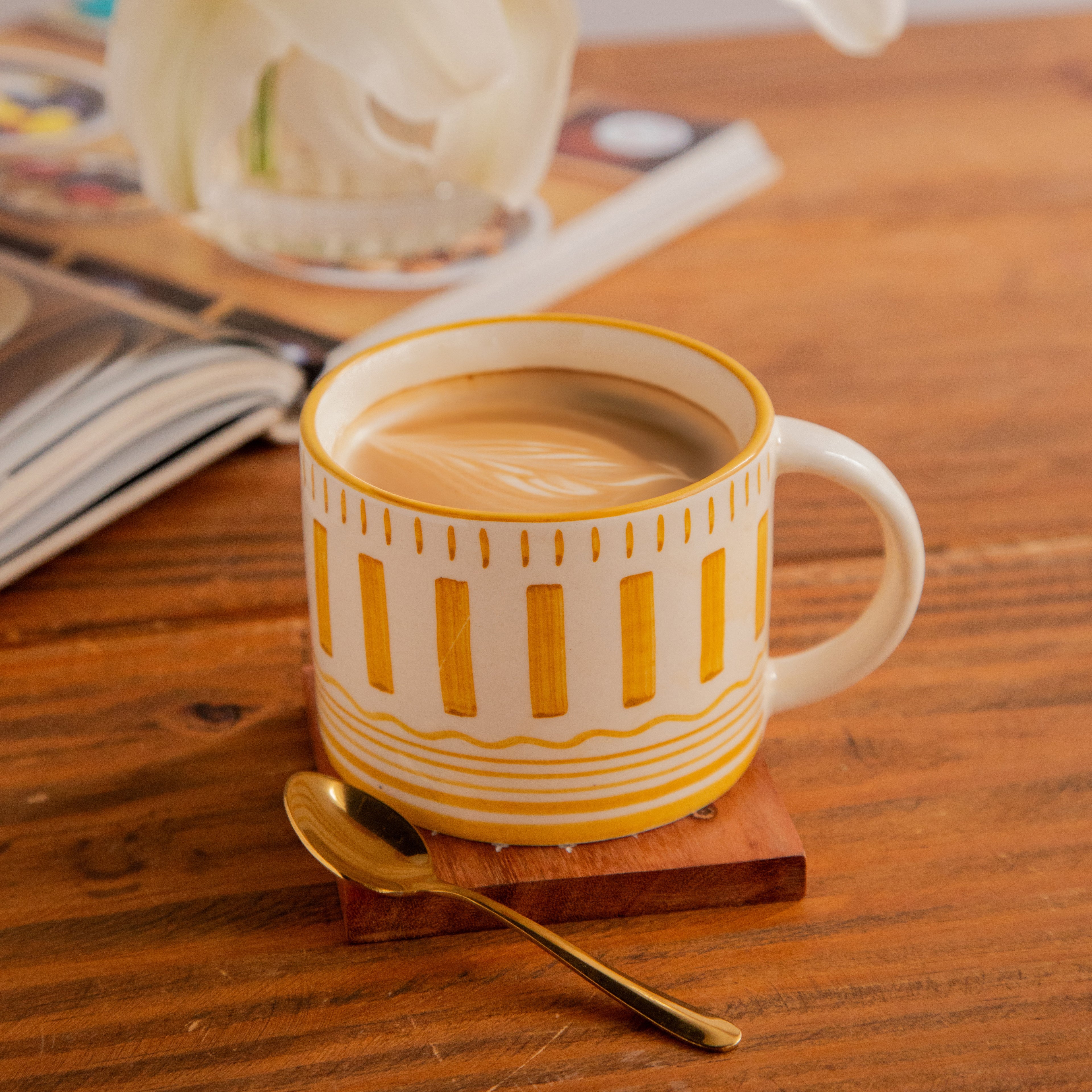 Golden Dune Hand-Painted Ceramic Mug – 425 ml