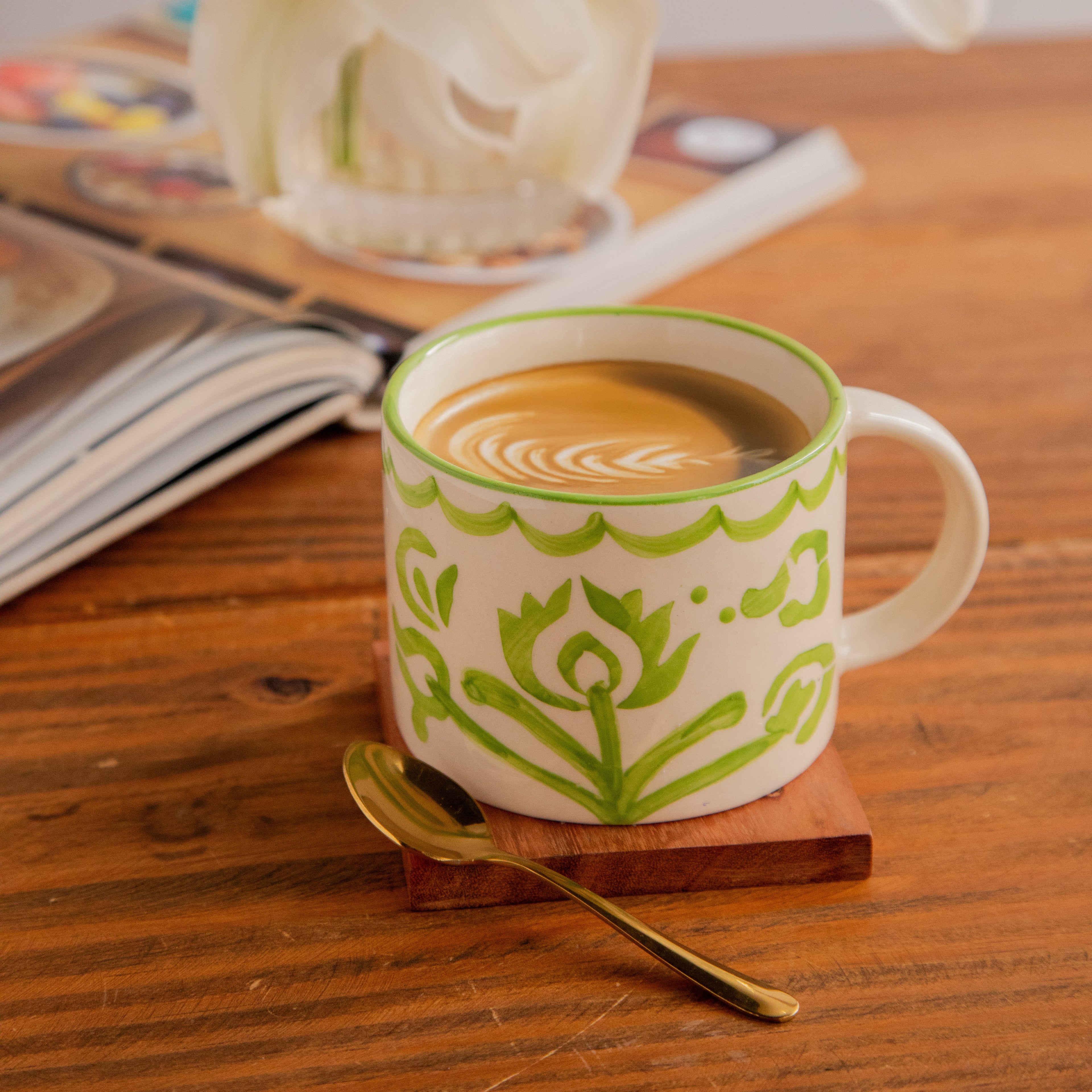 Meadow Bloom Hand-Painted Ceramic Mug – 425 ml