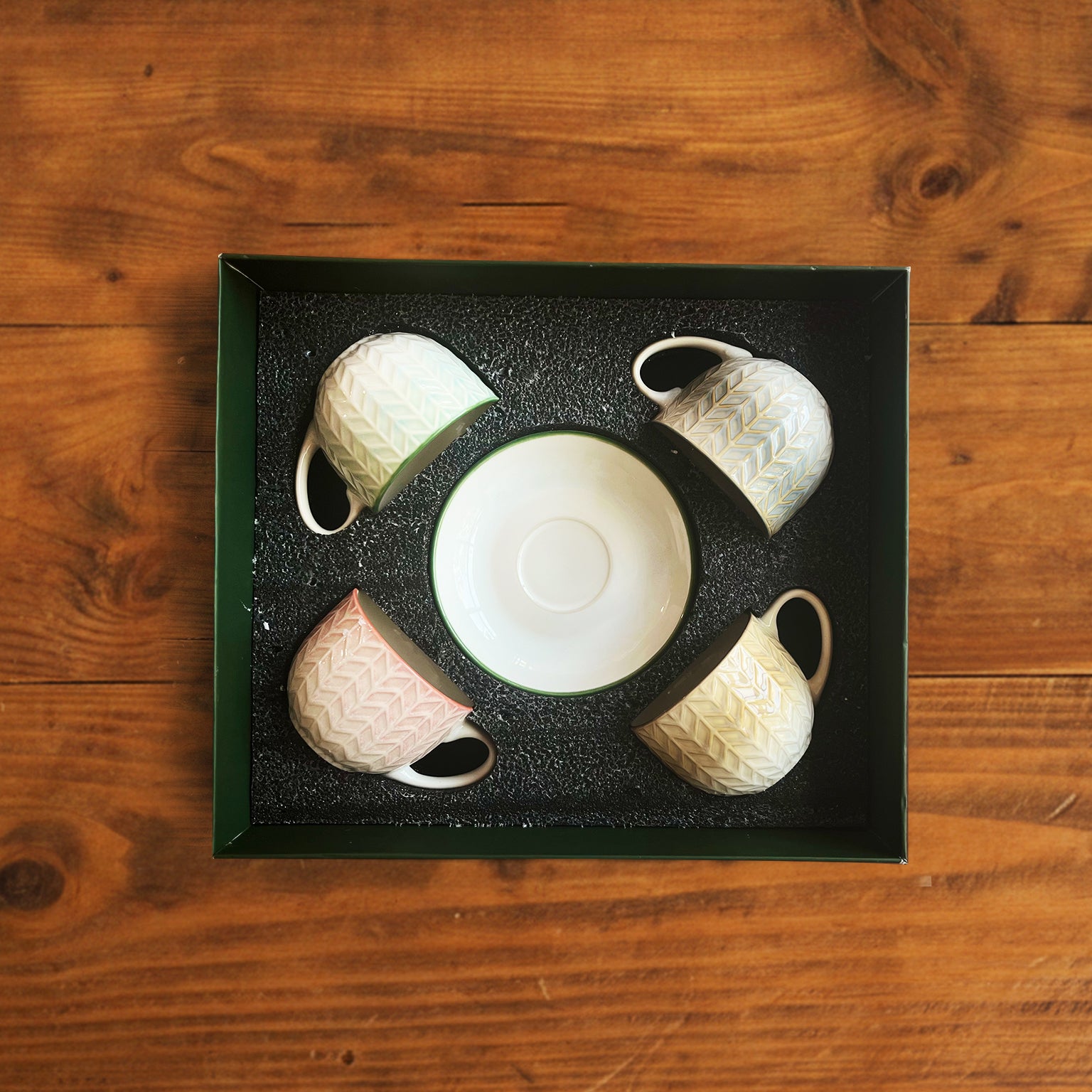 Chroma Charm Tea Set – Set of 4 Cups & Saucers (200 ml each)