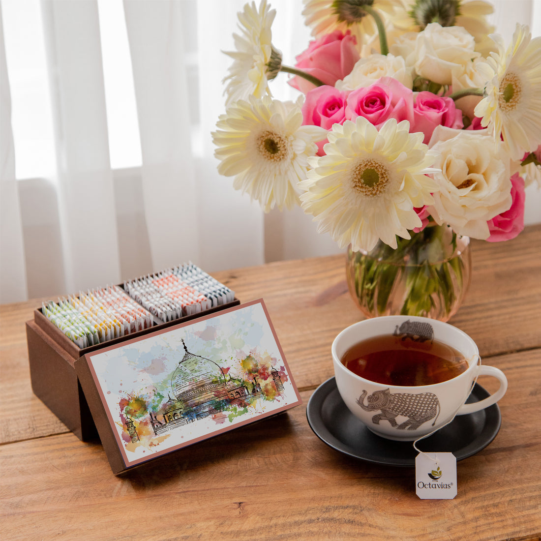 Assortment of Fine Teas- 30 Tea Bags Taj Print Wooden Box