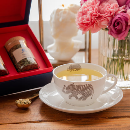 Tea Time Treasure – Tea Lovers Delight  (4 Loose Leaf Green Teas with Golden Spoon)
