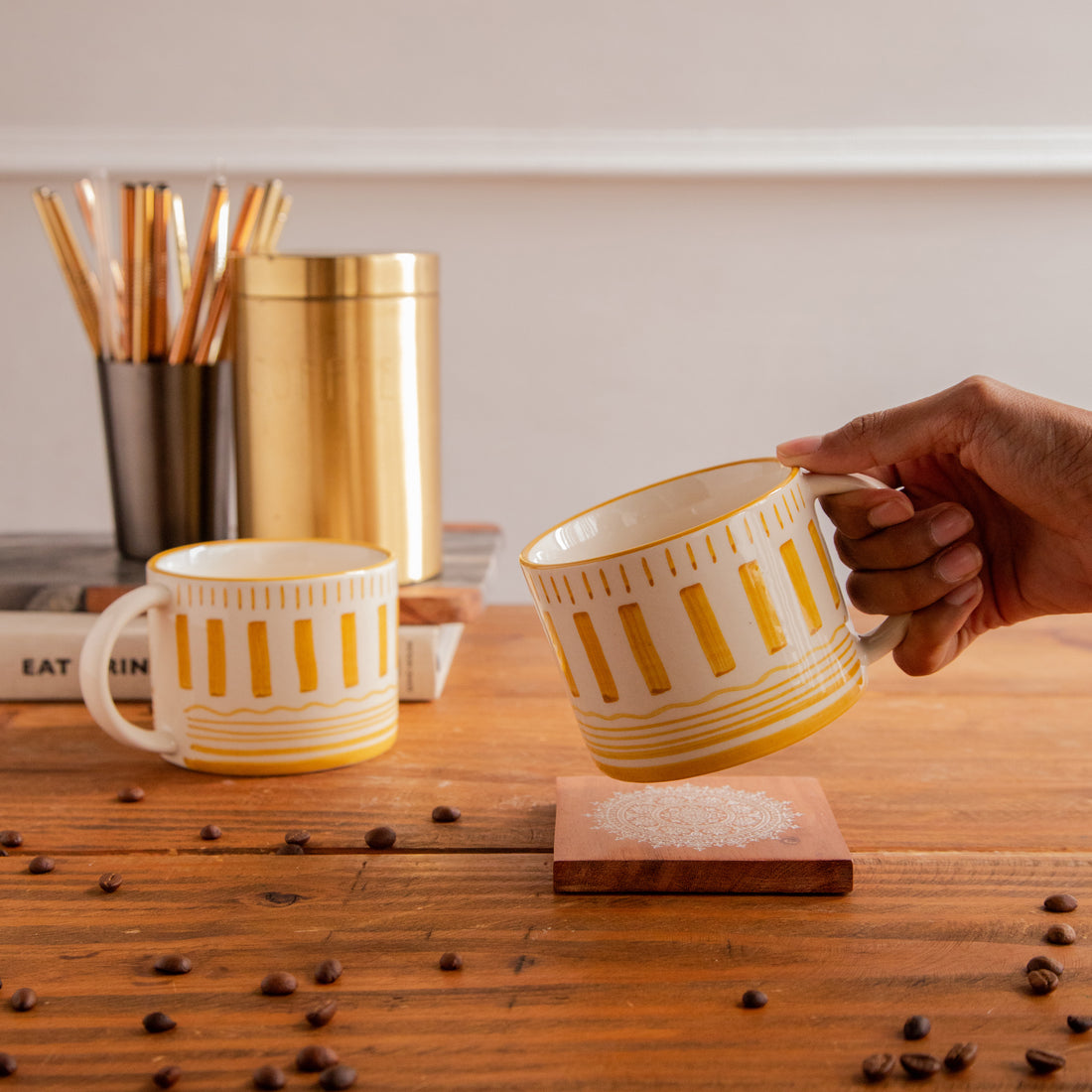 Golden Dune Hand-Painted Ceramic Mug – 425 ml
