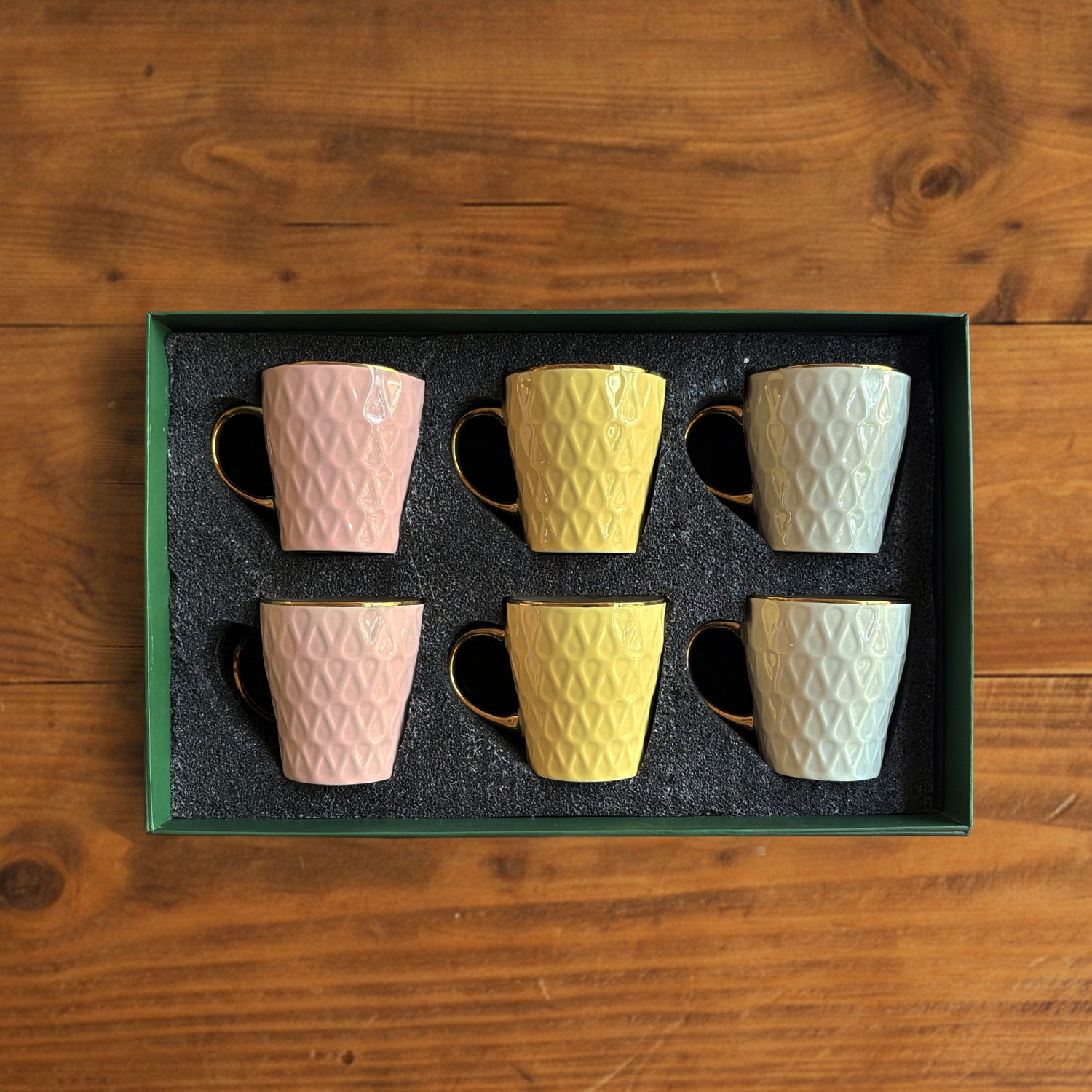 Golden Eterna Leaf Teacups – Set of 6 (200 ml, 3 Colors)