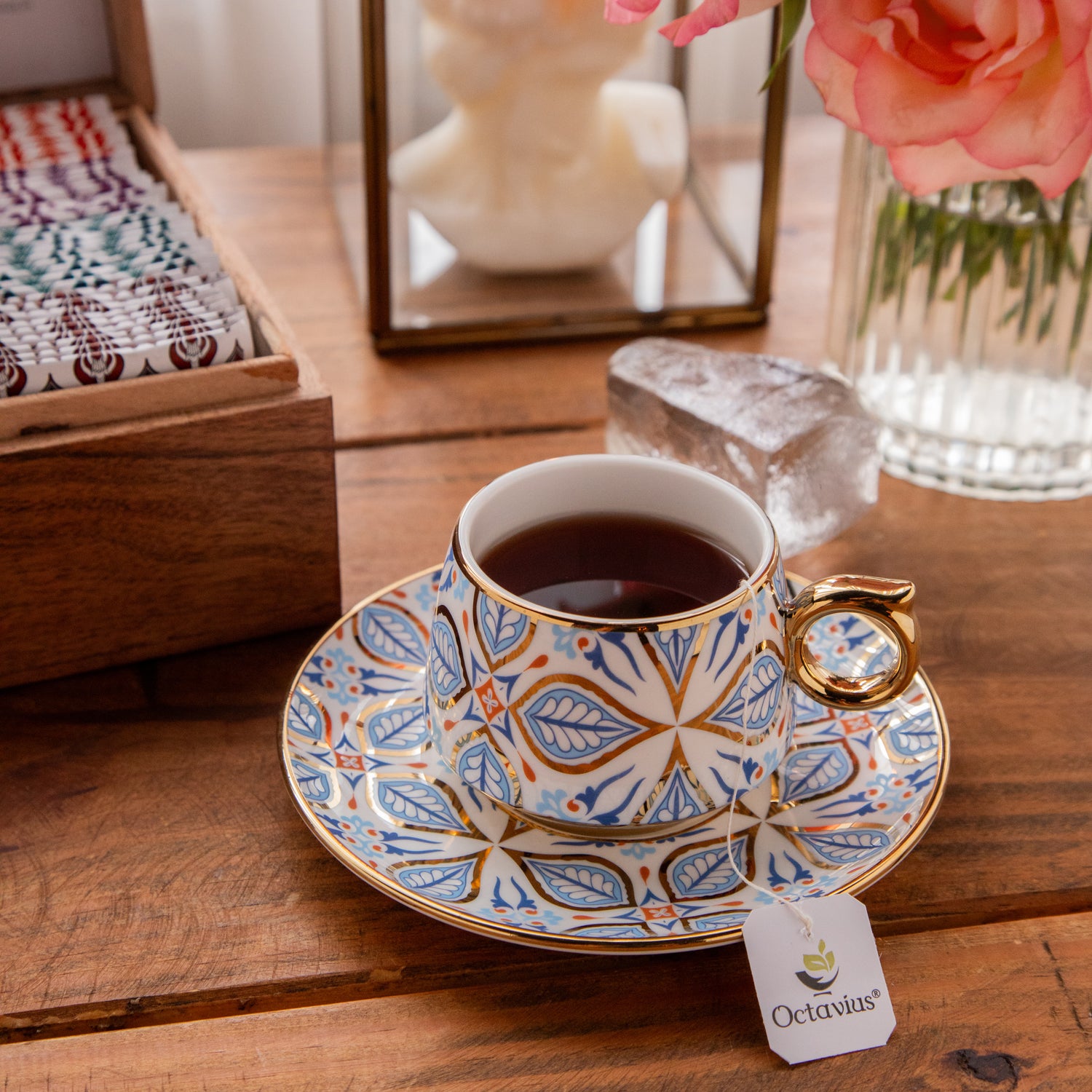 Tea Explorers’ Collection in Heritage Bloom Wooden Caddy (80 Enveloped Teabags)