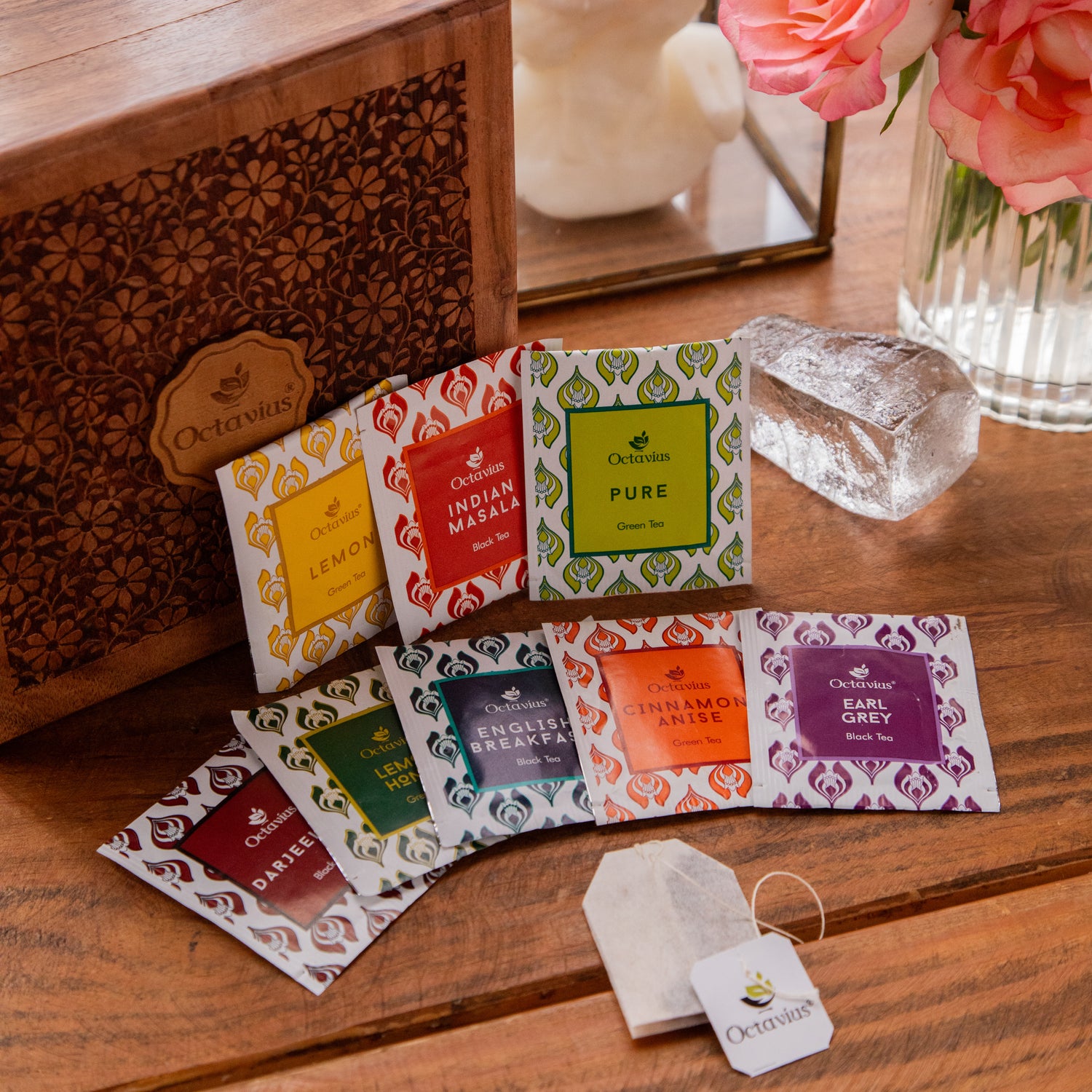 Tea Explorers’ Collection in Heritage Bloom Wooden Caddy (80 Enveloped Teabags)