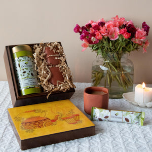 
                  
                    Load image into Gallery viewer, Desi Chai Hamper (Cardamom Instant Tea &amp;amp; Kullad set)
                  
                