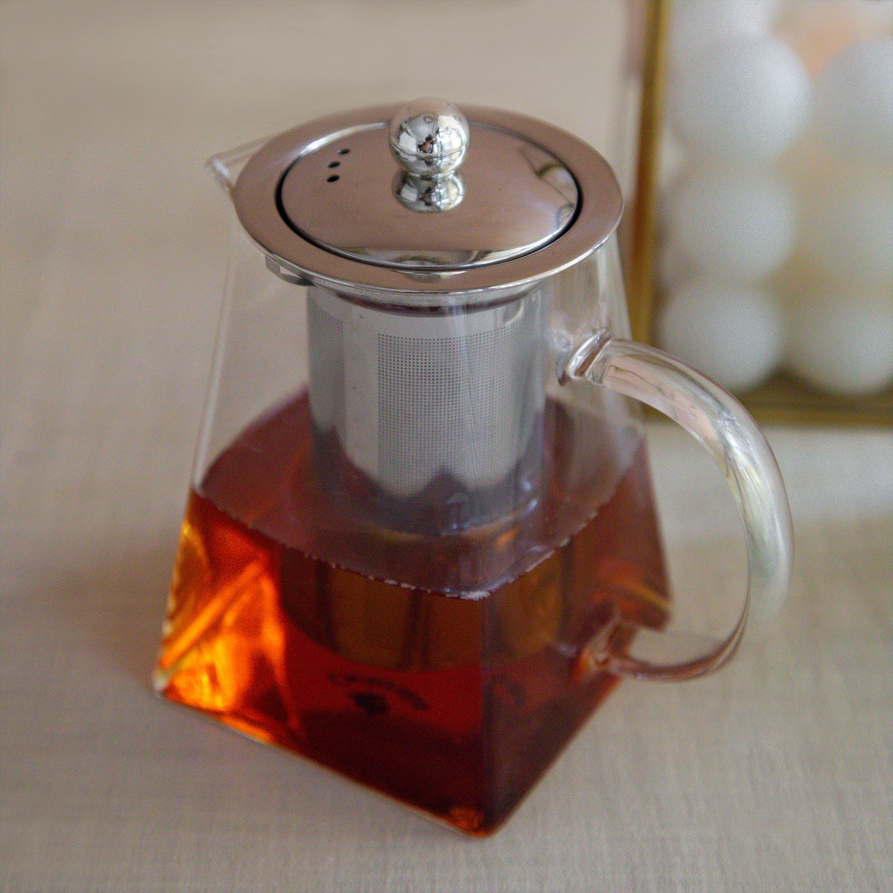 Pyramid Shaped Borosilicate Glass Kettle With Steel Infuser