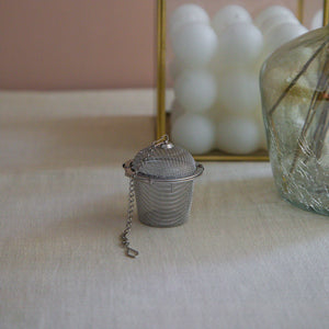 
                  
                    Load image into Gallery viewer, Basket Shaped Tea Infuser with Extended Chain
                  
                