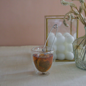 
                  
                    Load image into Gallery viewer, Ball Shaped Infuser with Squeeze Handle
                  
                