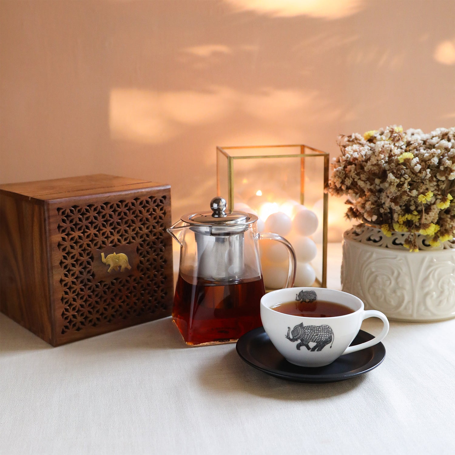 Pyramid Shape Borosilicate Glass Teapot in Sheesham Wood Box