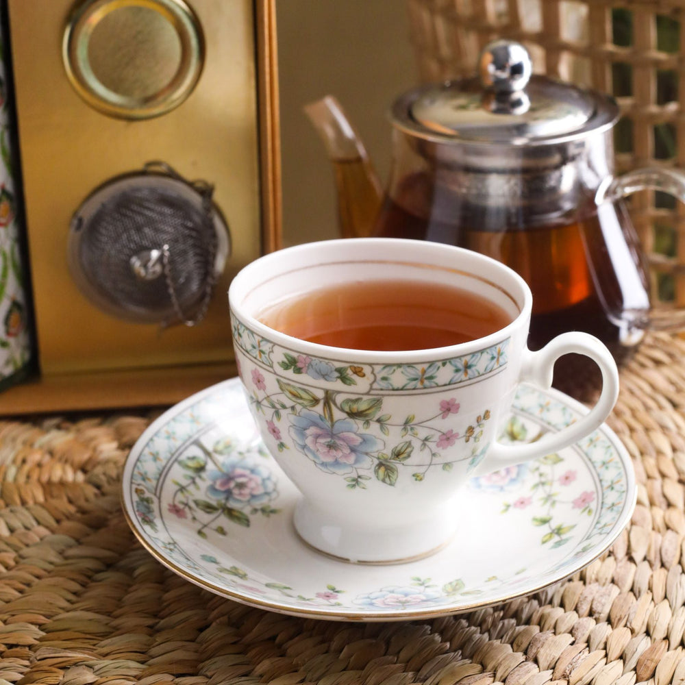 
                  
                    Load image into Gallery viewer, Tea Essentials - One Green Tea Of  Your Choice, An Infuser &amp;amp; Honey
                  
                